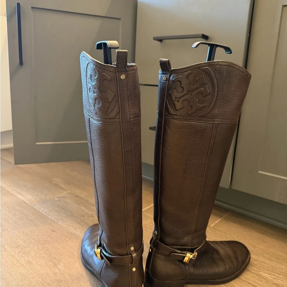 Tory Burch Chocolate Brown Tall Leather Riding Boots with Gold Hardware - Picture 5 of 8